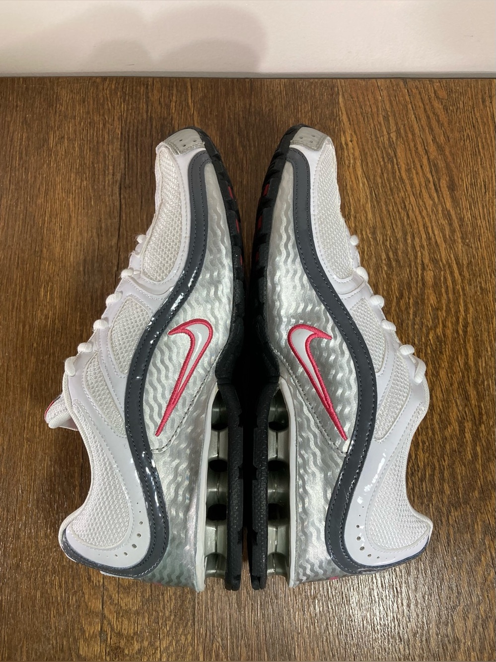 Nike Reax 5 Athletic Shoe Women’s Size 11 Metallic Silver/Pink - Picture 6 of 10
